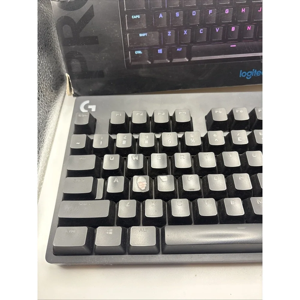 Logitech PRO Tenkeyless Mechanical Gaming Keyboard YU0039, Blue Switches, Tested